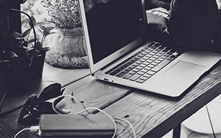 股票:哪里有股票配资官网-浙大网新涨停！算力概念再度走强，黄仁勋称算力需求将被推高